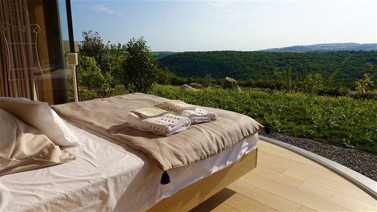 Ecolodge Lumipod : un hébergemen insolite nature en Aveyron près de Millau 