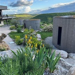 Hébergement insolite en Aveyron - Ecolodges du Causse Rouge 